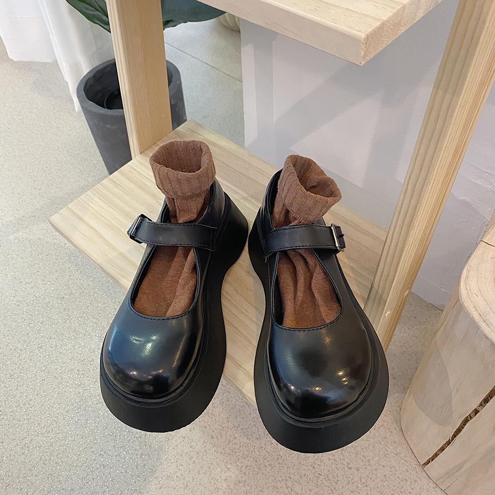 Mary Jane single shoes women 2025 platform Internet celebrity Korean version retro college British style big head small leather shoes 39 чёрный
Mary Jane single shoes women 2025 platform Internet celebrity Korean version retro college British style big head small leather shoes 39 чёрный
