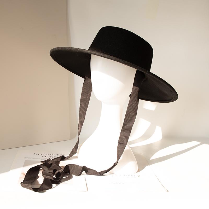 European American Wool Church Fedora Women s French Wedding Felt Flat Hat Men s Cap Top Designer Man Luxury Dandy Hats 22.44in чорний
European American Wool Church Fedora Women s French Wedding Felt Flat Hat Men s Cap Top Designer Man Luxury Dandy Hats 22.44in чорний
