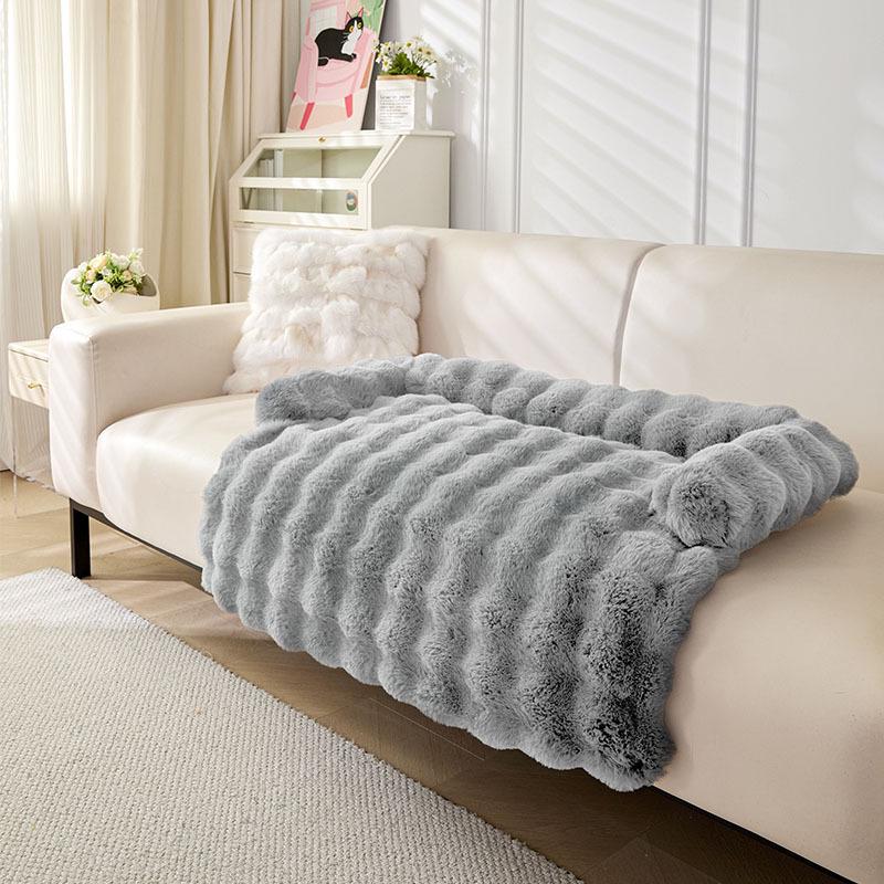 Plush Non-slip Washable Pet Bed Cushion for Dogs & Cats 70x70cm серый
Plush Non-slip Washable Pet Bed Cushion for Dogs & Cats 70x70cm серый