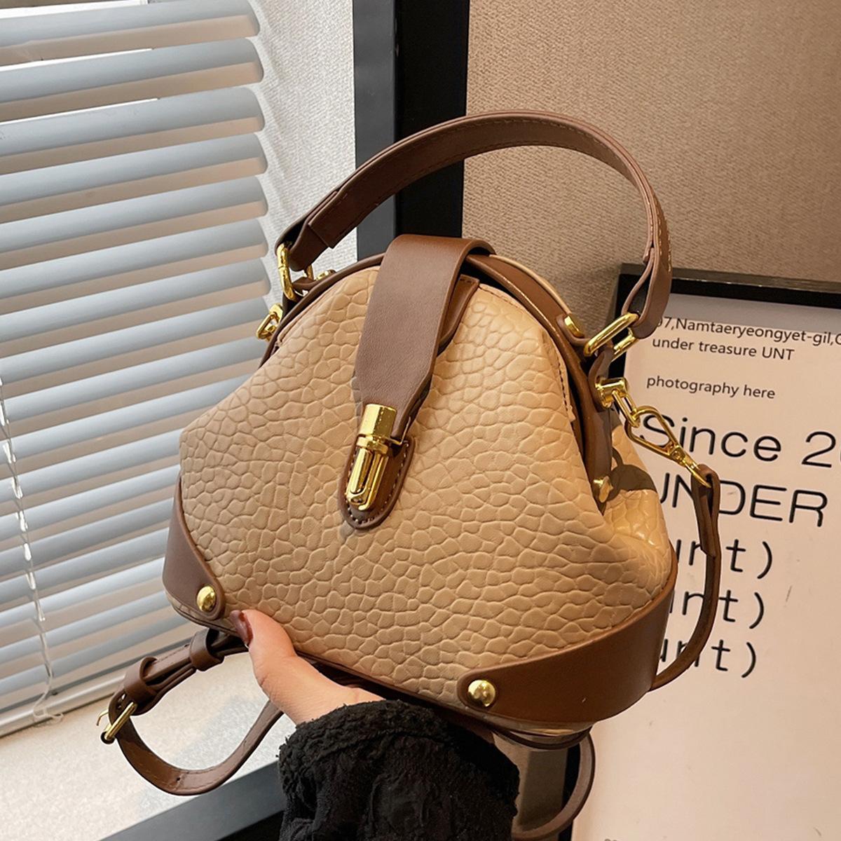 Korean Style Small Shoulder Crossbody Top Handle Bag Women Commuter Chic Minimalist Premium Handbag
Korean Style Small Shoulder Crossbody Top Handle Bag Women Commuter Chic Minimalist Premium Handbag