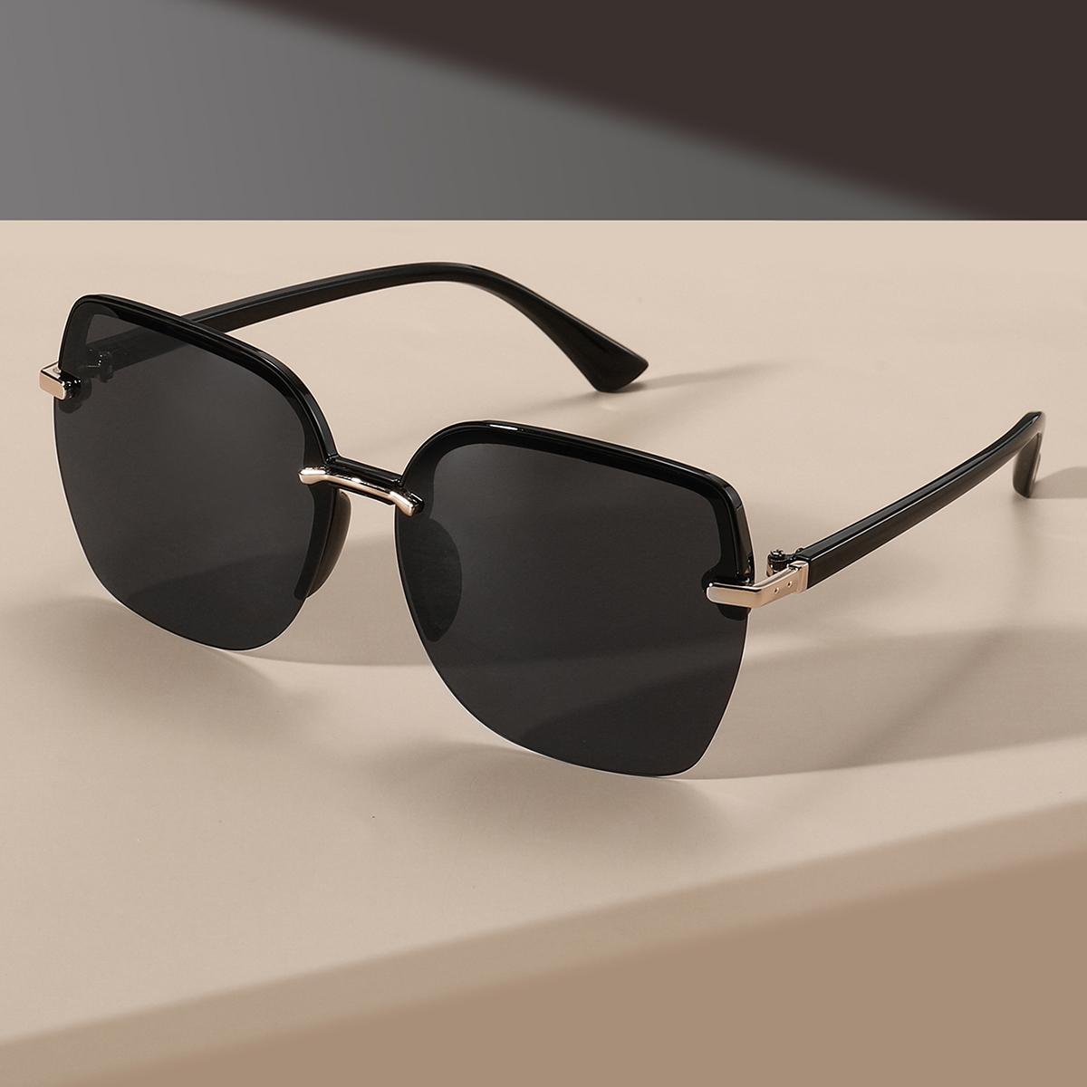 Retro Minimalist Large Square Frame Glasses High Quality for Daily Wear And Street Photography чорний
Retro Minimalist Large Square Frame Glasses High Quality for Daily Wear And Street Photography чорний