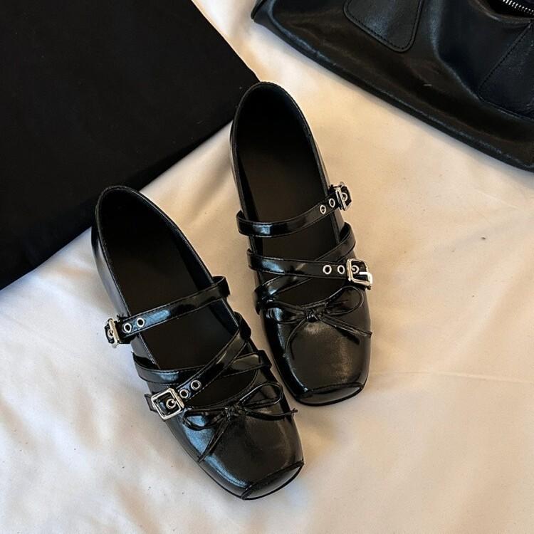 Sheepskin version~ retro bow light mouth ballet shoes square head small single shoes one-word buckle belt thick-soled Mary Jane shoes 35
Sheepskin version~ retro bow light mouth ballet shoes square head small single shoes one-word buckle belt thick-soled Mary Jane shoes 35