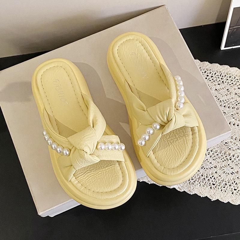 Крутые тапочки женские для улицы летние новые с круглым носком, жемчужным ремешком, на толстой подошве-маффин, шлепанцы на одной перемычке женские 40 жёлтый
Крутые тапочки женские для улицы летние новые с круглым носком, жемчужным ремешком, на толстой подошве-маффин, шлепанцы на одной перемычке женские 40 жёлтый