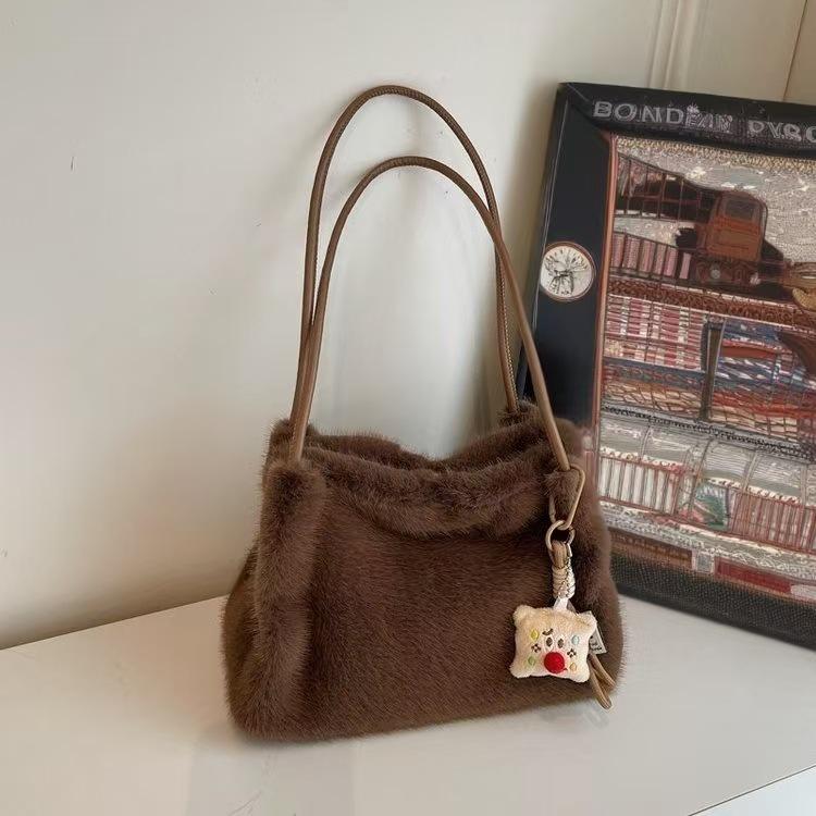 Женская осенне-зимняя текстурированная сумка через плечо под мышкой - Универсальная модная сумочка с плиссированным плюшем, дизайн маленького квадрата Single Bag темно-коричневого
Женская осенне-зимняя текстурированная сумка через плечо под мышкой - Универсальная модная сумочка с плиссированным плюшем, дизайн маленького квадрата Single Bag темно-коричневого