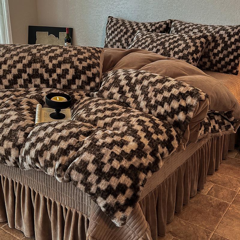 Thickened Milk Fleece Bed Cover Four-Piece Warm Coral Fleece Bed Sheet Quilt Cover Flannel Bedding Fleece 1.8m 4pc quilt cover 2.0 * 2.3m
Thickened Milk Fleece Bed Cover Four-Piece Warm Coral Fleece Bed Sheet Quilt Cover Flannel Bedding Fleece 1.8m 4pc quilt cover 2.0 * 2.3m