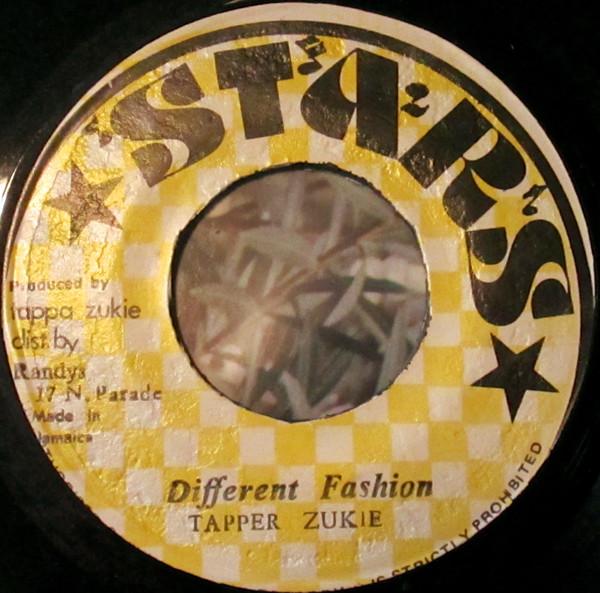 7inch Record TAPPER ZUKIE - Different Fashion NONE Stars Jamaica Reggae, Ska & Dub Used
7inch Record TAPPER ZUKIE - Different Fashion NONE Stars Jamaica Reggae, Ska & Dub Used