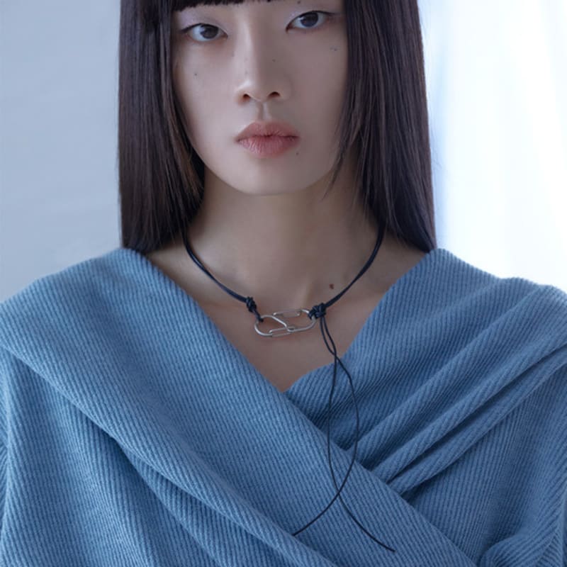 kitschic Clamshell metal necklace_Navy M(42cm)
kitschic Clamshell metal necklace_Navy M(42cm)