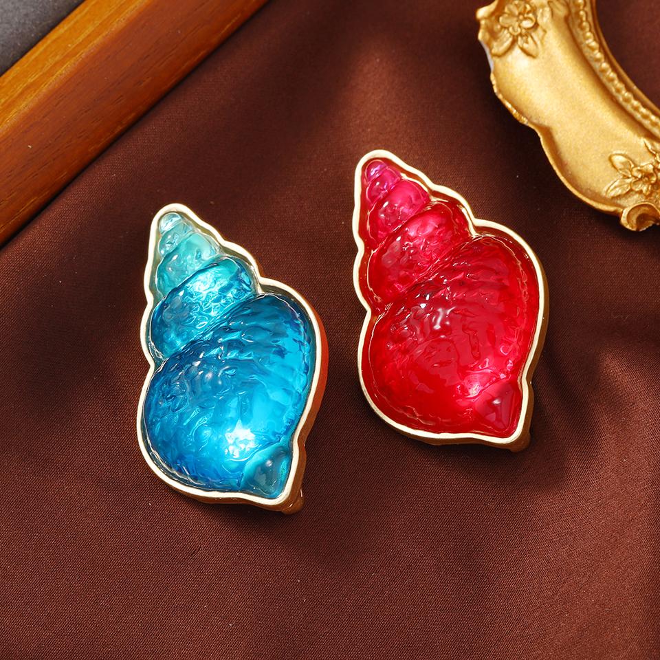 New Creative Women Girls Classic Conch Rhinestone Glass Brooches Pins Delicate Design Lady Elegant Suit Office Accessories
New Creative Women Girls Classic Conch Rhinestone Glass Brooches Pins Delicate Design Lady Elegant Suit Office Accessories
