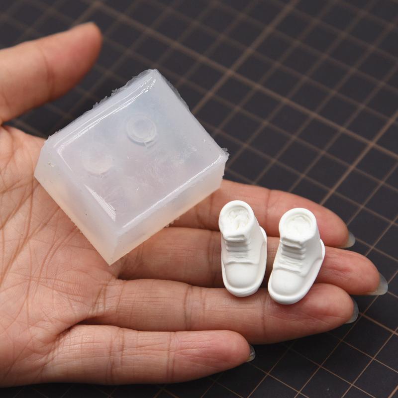 Mini Uv Gule Doll Sports Shoes Silicone Mold Ultra Light Clay Diy Animation Character Shoes Polymer Making Tools 1Pc
Mini Uv Gule Doll Sports Shoes Silicone Mold Ultra Light Clay Diy Animation Character Shoes Polymer Making Tools 1Pc