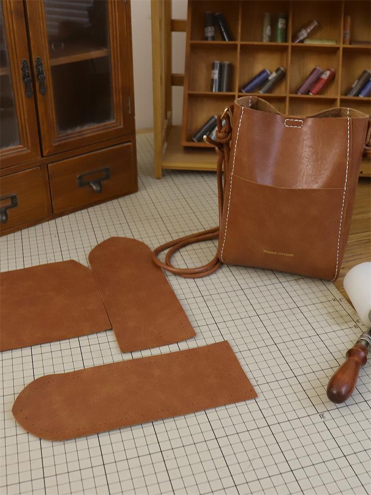 DIY Handmade Retro Bucket Phone Crossbody Bag - Team Building Craft Kit Khaki Material Package (DIY, Includes Tutorial)
DIY Handmade Retro Bucket Phone Crossbody Bag - Team Building Craft Kit Khaki Material Package (DIY, Includes Tutorial)