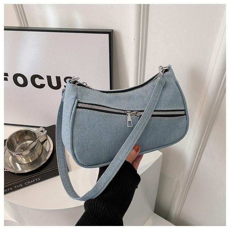 Stylish 2024 New Denim Korean Fashion Texture Motorcycle Wind Casual Bag синій
Stylish 2024 New Denim Korean Fashion Texture Motorcycle Wind Casual Bag синій