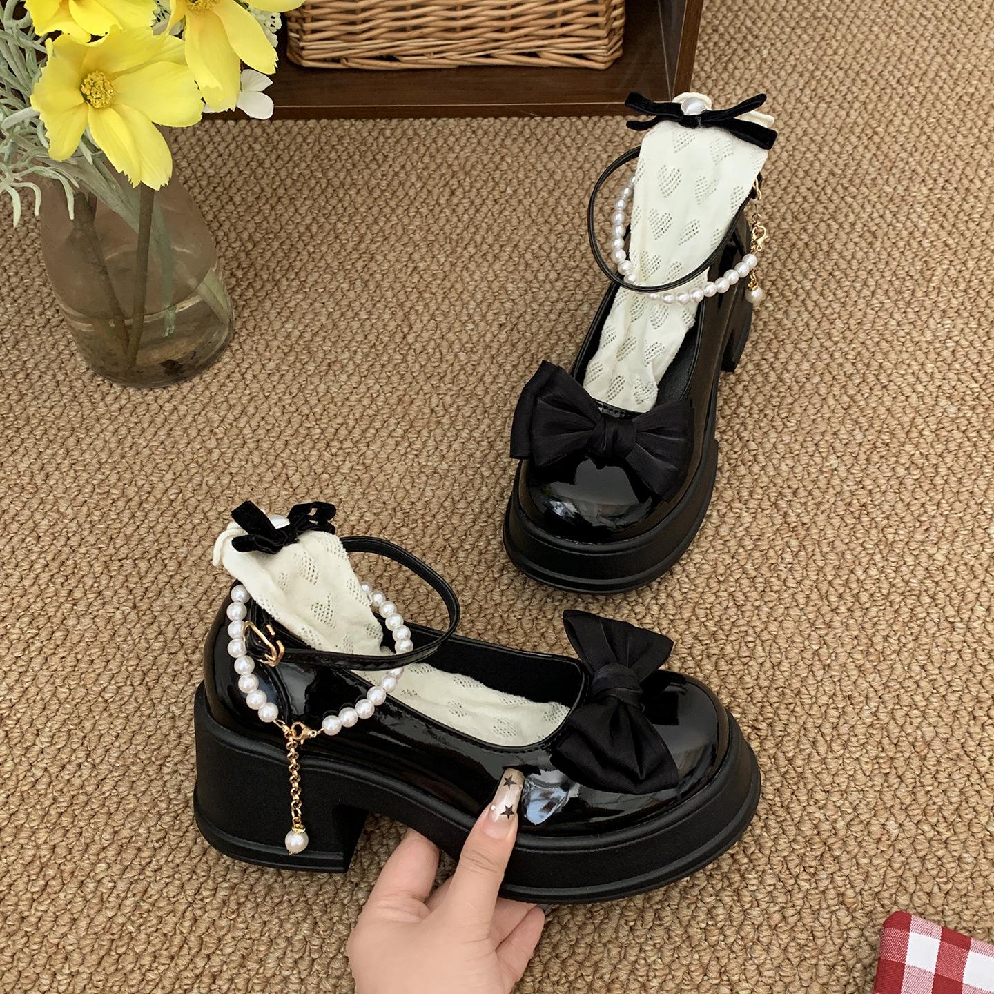 Retro black British style thick high-heeled small leather shoes women s 2025 new autumn small man height increase Mary Jane single shoes 35 чёрный
Retro black British style thick high-heeled small leather shoes women s 2025 new autumn small man height increase Mary Jane single shoes 35 чёрный