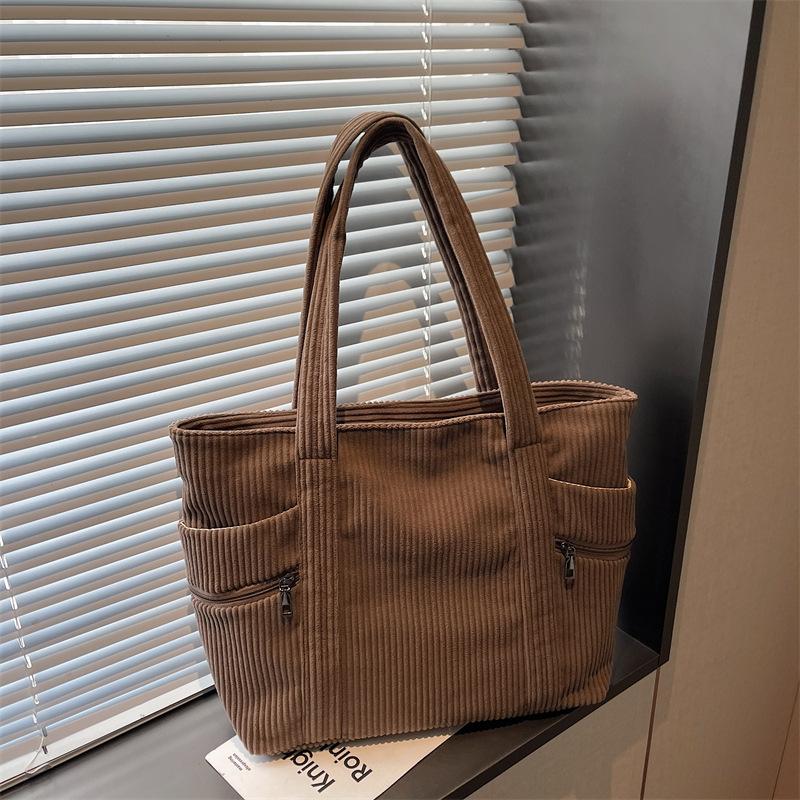 Velvet Canvas Bag Women S Autumn And Winter Versatile Large-Capacity Tote Bag Student Shoulder Commuter Tote Bag коричневый
Velvet Canvas Bag Women S Autumn And Winter Versatile Large-Capacity Tote Bag Student Shoulder Commuter Tote Bag коричневый