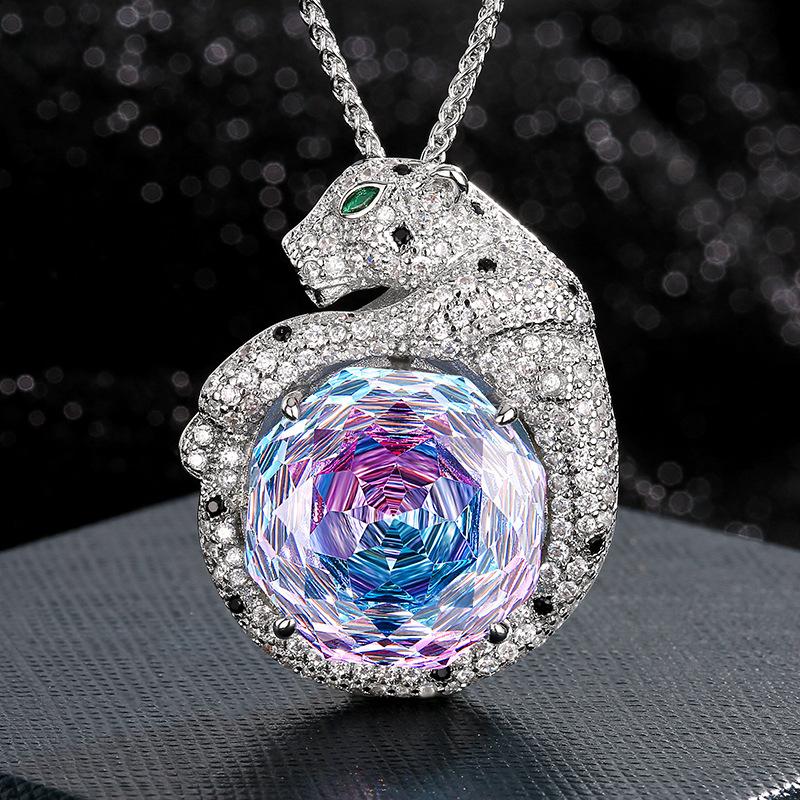 Ювелирное изделие Имитация огранки «роза» Морской синий Винтажный кулон-подвеска «Леопард» Основной камень 18 мм
Ювелирное изделие Имитация огранки «роза» Морской синий Винтажный кулон-подвеска «Леопард» Основной камень 18 мм