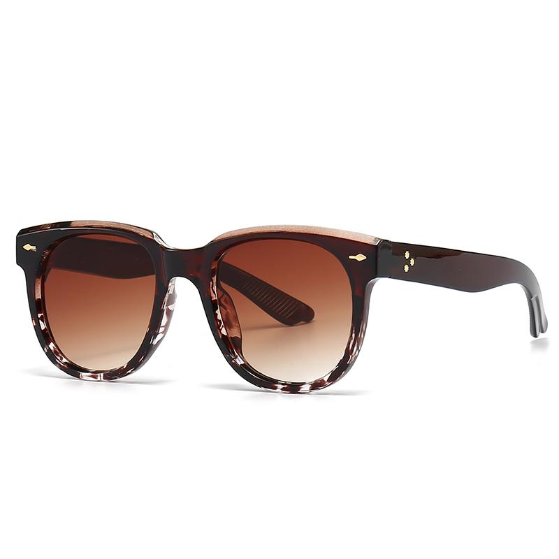 Trade Cross-Border Popular Sunglasses with Rice Nails European and American Stt Photography Ins Popular Model Square Foreign
Trade Cross-Border Popular Sunglasses with Rice Nails European and American Stt Photography Ins Popular Model Square Foreign