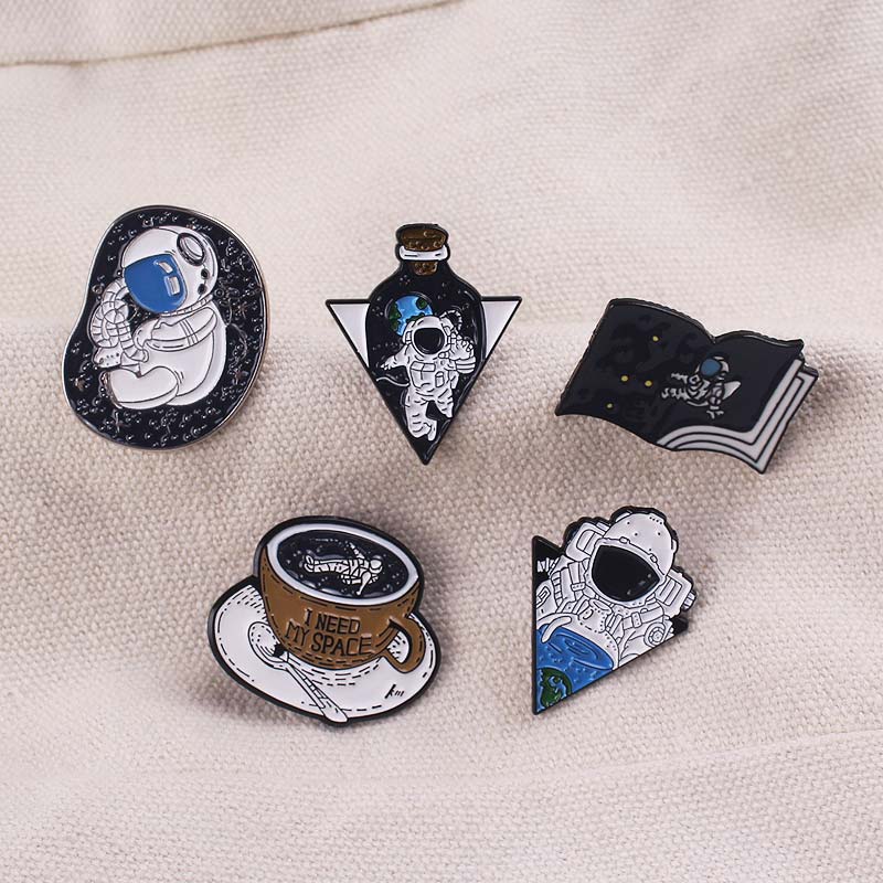 Astronaut Earth Brooch Accessories Clothes Lapel Pin Badge Jewelry Gift Anime Decoration Metal Pins For Clothes Backpack Icon
Astronaut Earth Brooch Accessories Clothes Lapel Pin Badge Jewelry Gift Anime Decoration Metal Pins For Clothes Backpack Icon