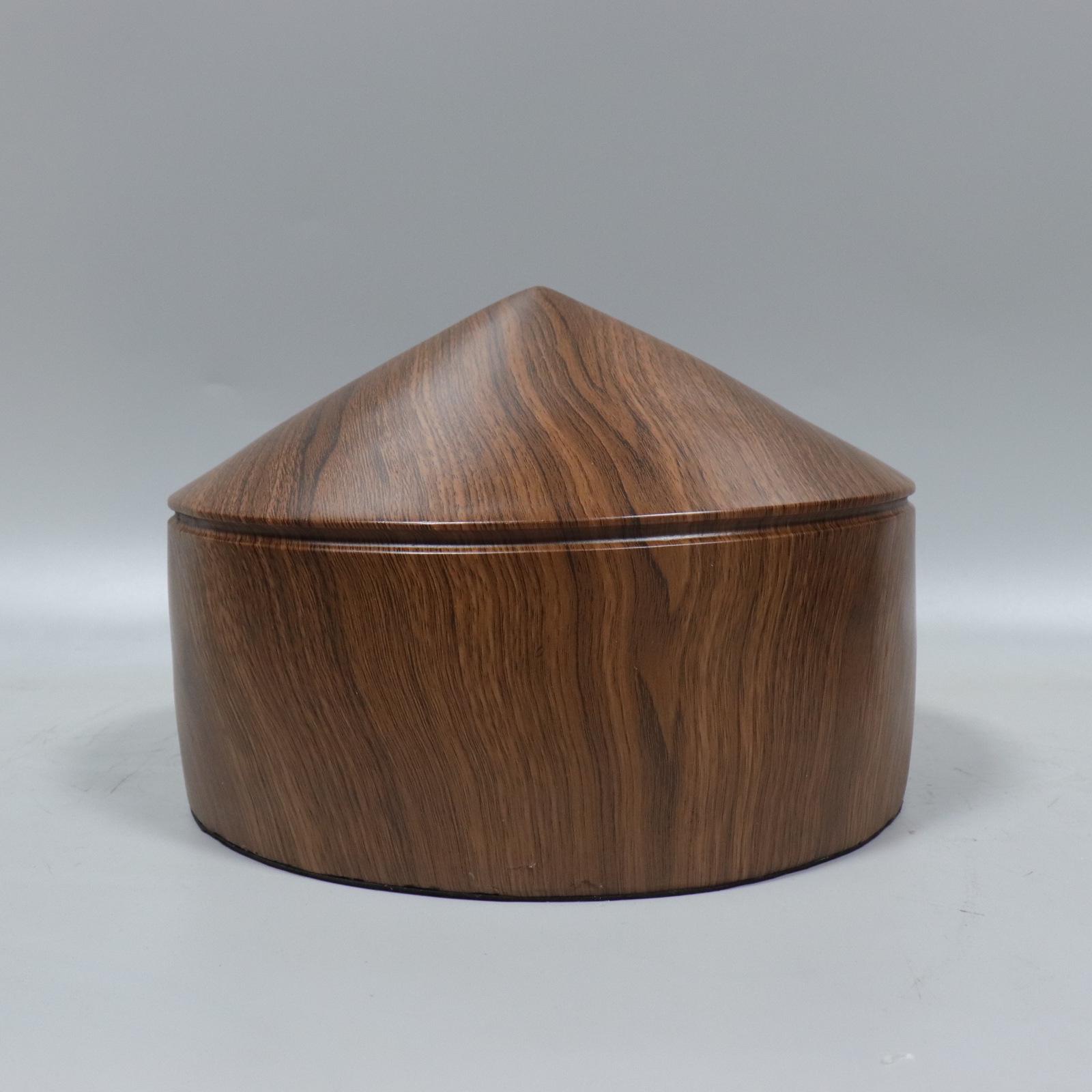Modern Minimalist Wood Grain Geometric Ornaments for Living Room, Office, or Study.
Modern Minimalist Wood Grain Geometric Ornaments for Living Room, Office, or Study.