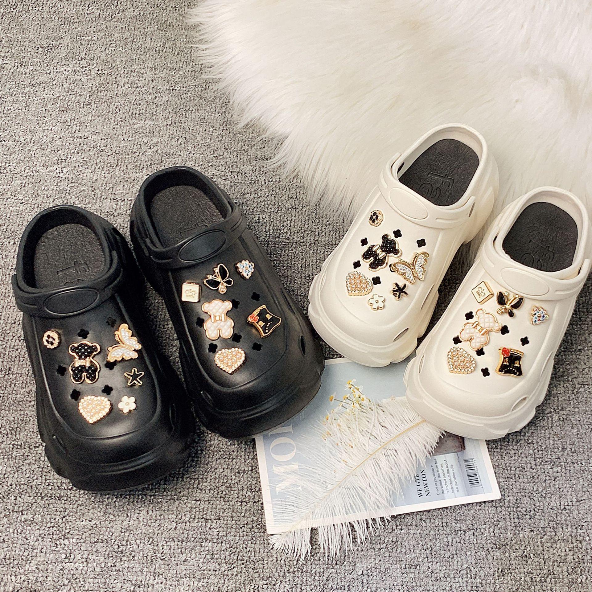 New platform hole shoes women s summer wear beach bag head half slippers women 40-41
New platform hole shoes women s summer wear beach bag head half slippers women 40-41