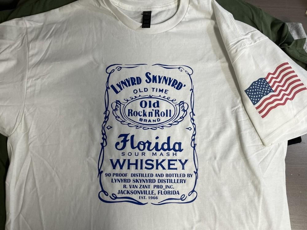 Lynyrd Skynyrd w/Flag Southern Rock Jacksonville Music T shirt Florida whiskey M
Lynyrd Skynyrd w/Flag Southern Rock Jacksonville Music T shirt Florida whiskey M