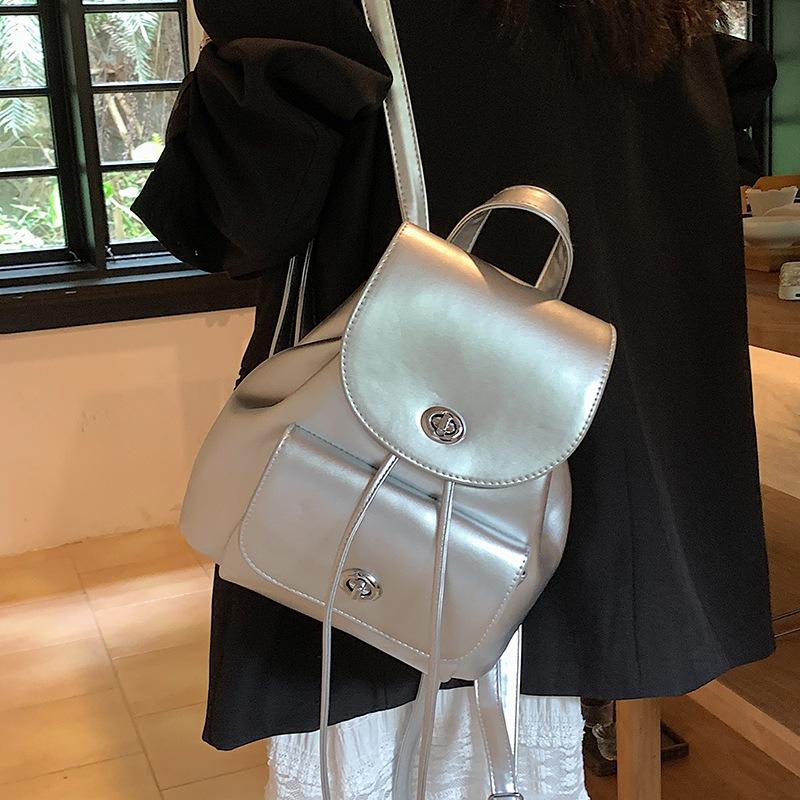 High-end small bag women s new fashion versatile backpack schoolbag niche going out portable backpack No specification чёрный
High-end small bag women s new fashion versatile backpack schoolbag niche going out portable backpack No specification чёрный
