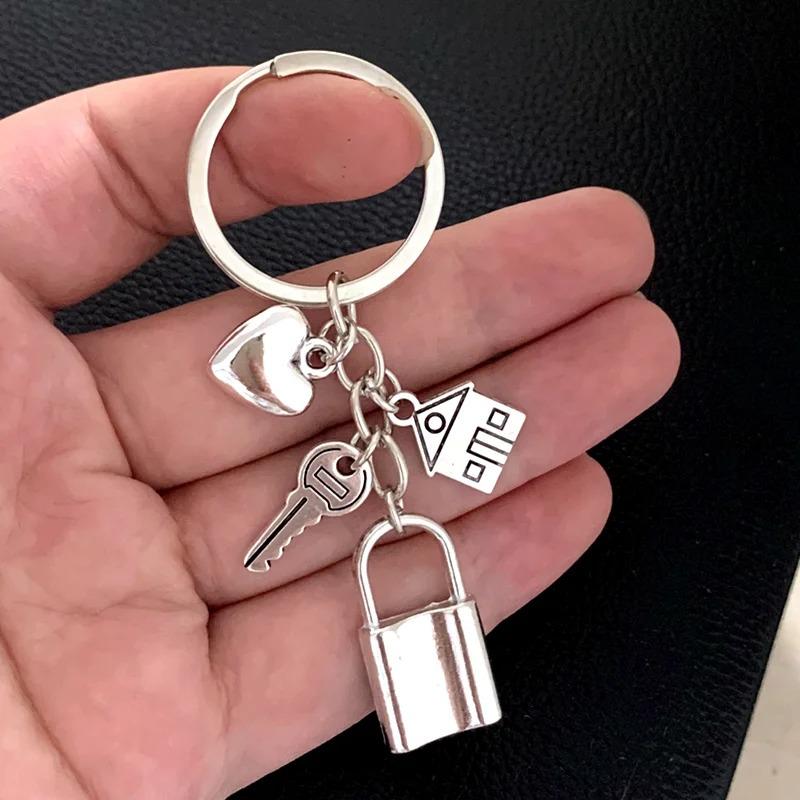Trendy Personalized Key Lock Pendant Charm Car Keychain Accessory
Trendy Personalized Key Lock Pendant Charm Car Keychain Accessory