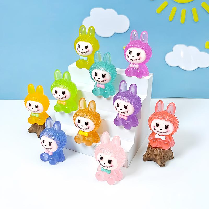 Светящиеся Kawaii Новые детские светящиеся игрушки Labubu Diy Смола Аксессуары Кремовый гель Материал Украшения
Светящиеся Kawaii Новые детские светящиеся игрушки Labubu Diy Смола Аксессуары Кремовый гель Материал Украшения