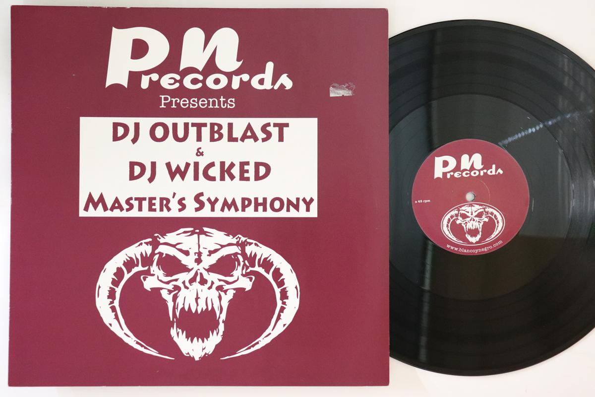 12inch Record DJ OUTBLAST, DJ WICKED - Master s Symphony / Dark Symphony PNMX63M PN 2001 Spain Dance & Electronica Used
12inch Record DJ OUTBLAST, DJ WICKED - Master s Symphony / Dark Symphony PNMX63M PN 2001 Spain Dance & Electronica Used