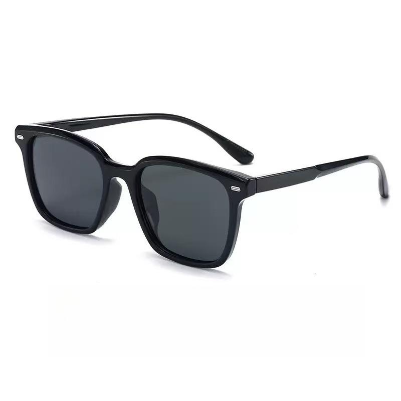Polarizing glasses women s ultra-light TR sunglasses small frame face square rice nails street sunglasses ins wind myopia glasses
Polarizing glasses women s ultra-light TR sunglasses small frame face square rice nails street sunglasses ins wind myopia glasses