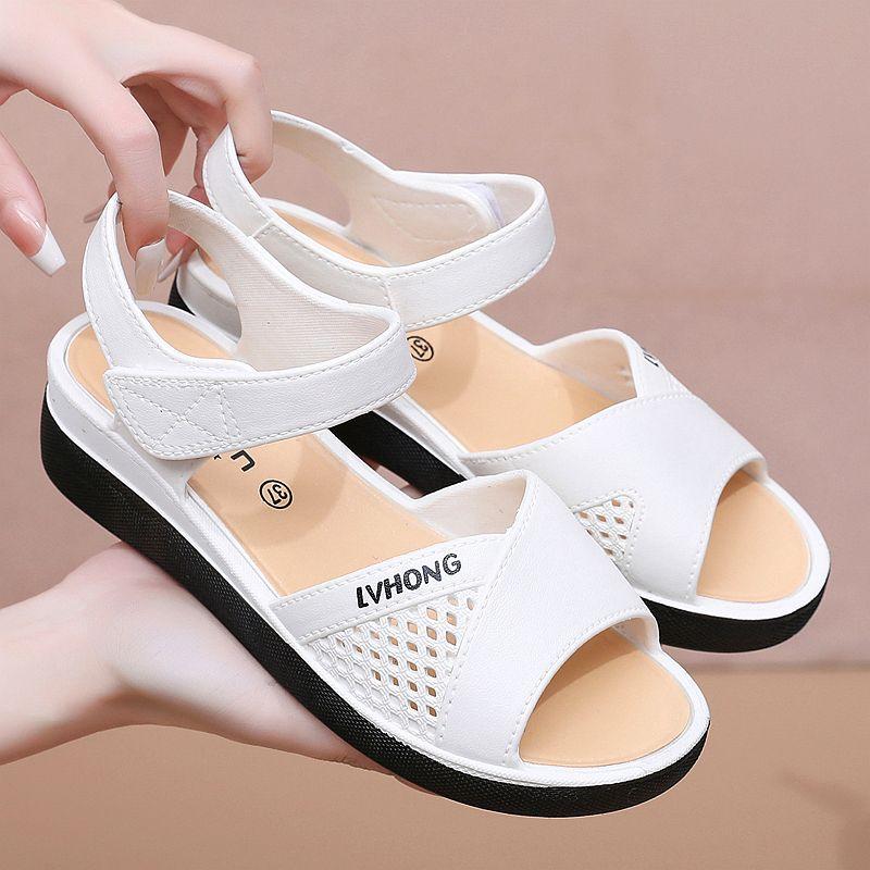 New Slope Heel Comfortable Sandals for Women Mom s Summer Fashion Non Slip Sandals 40 чорний
New Slope Heel Comfortable Sandals for Women Mom s Summer Fashion Non Slip Sandals 40 чорний