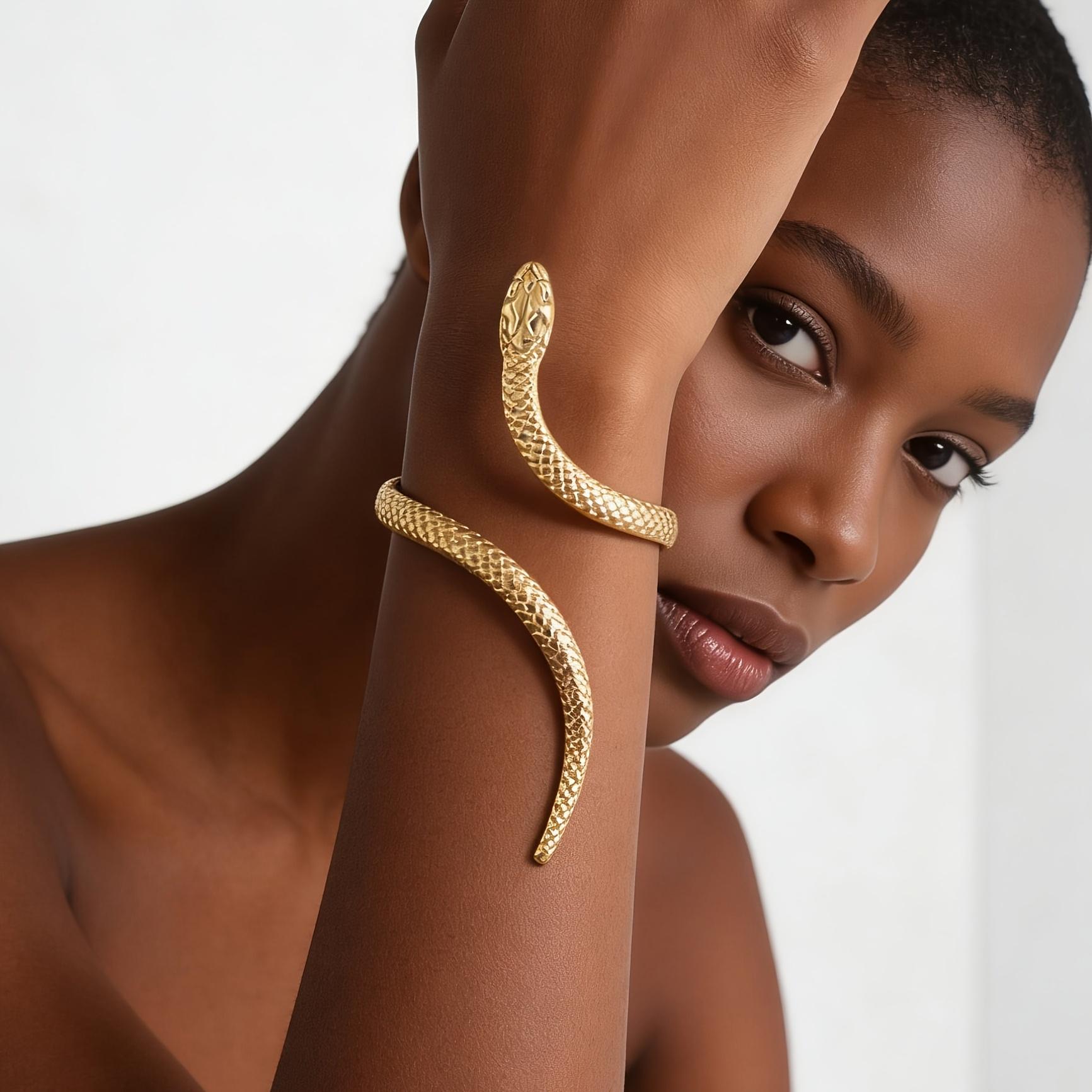 Elegant Anti-Allergy Snake Women S Bracelet | 14K Golden Plated, Suitable for Daily Wear, Parties, Nightclubs, Travel One-size золотистый
Elegant Anti-Allergy Snake Women S Bracelet | 14K Golden Plated, Suitable for Daily Wear, Parties, Nightclubs, Travel One-size золотистый