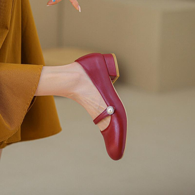 New women s low-heeled lazy shoes with one pedal, round head white leather shoes, women s rubber soft soles, casual single shoes for all seasons 39
New women s low-heeled lazy shoes with one pedal, round head white leather shoes, women s rubber soft soles, casual single shoes for all seasons 39