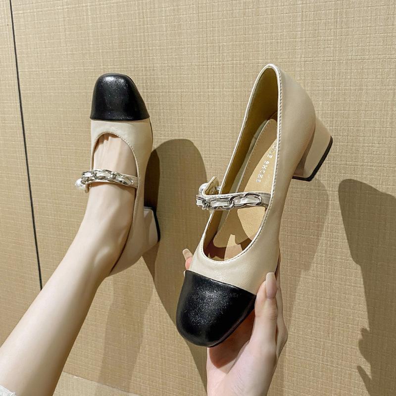 Leather Mary Jane single shoes women s light shoes thick heel spring new round head French color matching temperament silver single shoes 35
Leather Mary Jane single shoes women s light shoes thick heel spring new round head French color matching temperament silver single shoes 35