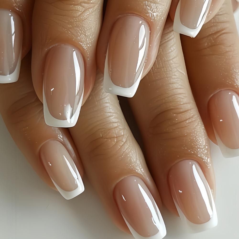 Hot-selling simple and elegant classic French line design wearing armor purple gradual change fake nail sticker
Hot-selling simple and elegant classic French line design wearing armor purple gradual change fake nail sticker