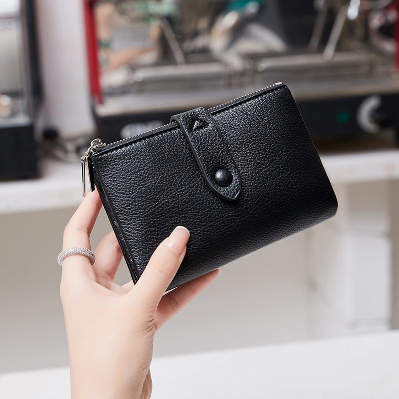Hot-selling new wallet Women s solid color zipper buckle change bag Multifunctional fashion short wallet зелений
Hot-selling new wallet Women s solid color zipper buckle change bag Multifunctional fashion short wallet зелений