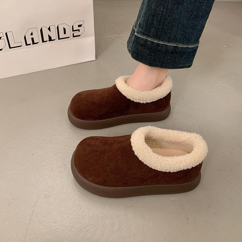 New winter small potatoes soft-soled cotton shoes thick-soled all-inclusive suede and velvet snow boots for women 40 темно-коричневого
New winter small potatoes soft-soled cotton shoes thick-soled all-inclusive suede and velvet snow boots for women 40 темно-коричневого