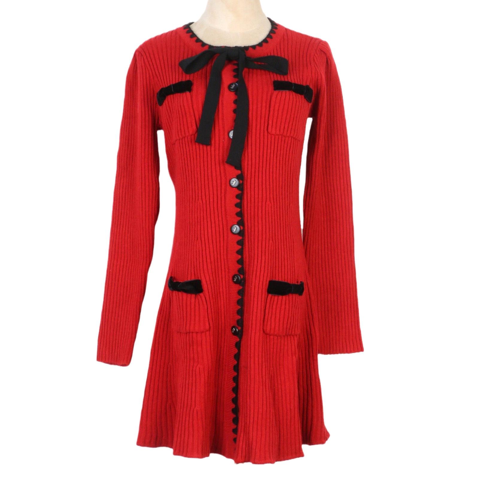 Дом S во Франции: Красное платье с бантом, приталенное, с круглым вырезом, короткое, модное для ежегодного собрания в начале весны 2025 года Small
Дом S во Франции: Красное платье с бантом, приталенное, с круглым вырезом, короткое, модное для ежегодного собрания в начале весны 2025 года Small