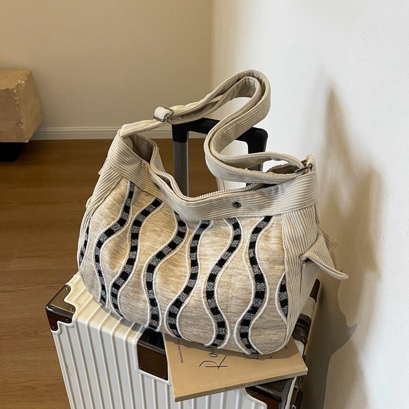 Stylish Striped Canvas Tote Bag For Women Versatile Commuter Shoulder Bag With Inner Zipper Pocket білий
Stylish Striped Canvas Tote Bag For Women Versatile Commuter Shoulder Bag With Inner Zipper Pocket білий