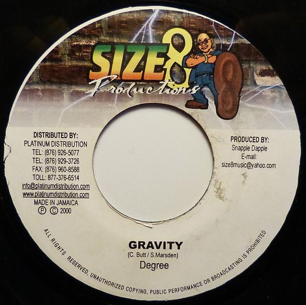 7inch Record GENERAL DEGREE - Gravity NONE Size 8 Producti 2000 Jamaica Reggae, Ska & Dub Used
7inch Record GENERAL DEGREE - Gravity NONE Size 8 Producti 2000 Jamaica Reggae, Ska & Dub Used