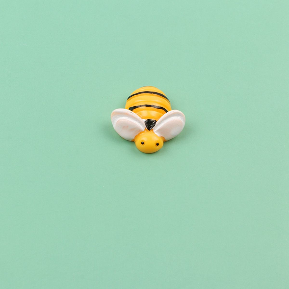 Рукоділля Зроби сам Крихітна смоляна бджілка Мила плоска прикраса Кабошон Мініатюра L
Рукоділля Зроби сам Крихітна смоляна бджілка Мила плоска прикраса Кабошон Мініатюра L