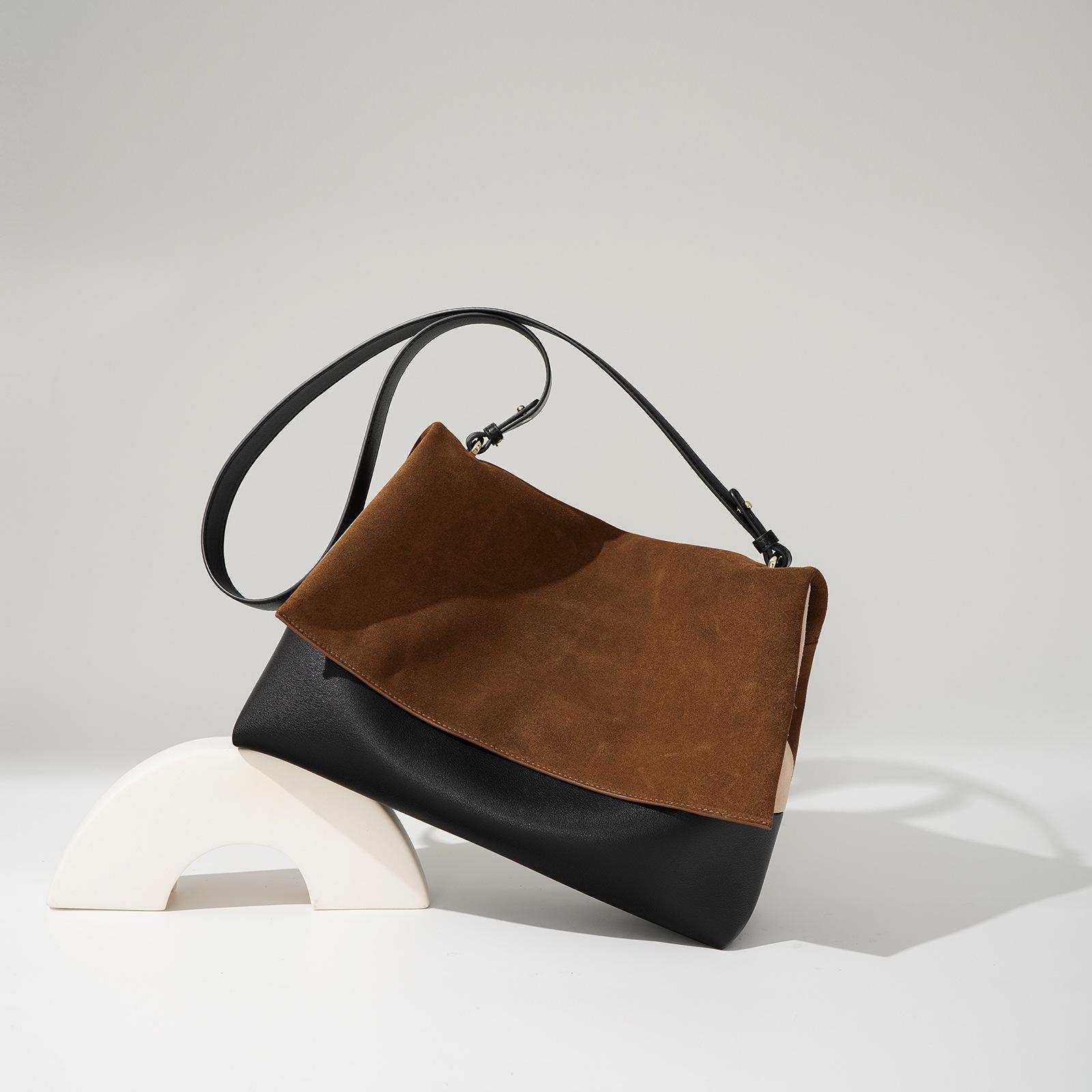 Niche design bag women s 2025 new fashion retro commuter contrasting color messenger bag high-end single shoulder messenger bag
Niche design bag women s 2025 new fashion retro commuter contrasting color messenger bag high-end single shoulder messenger bag