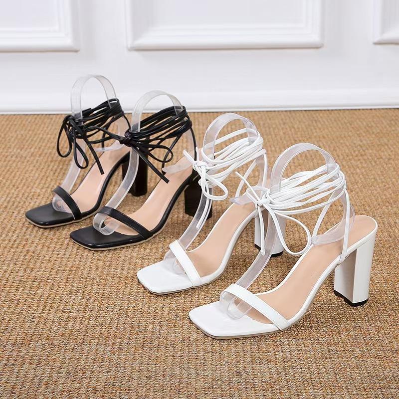Summer new European and American breathable large size sexy winding belt Roman sandals women s light and elegant 43 чорний
Summer new European and American breathable large size sexy winding belt Roman sandals women s light and elegant 43 чорний