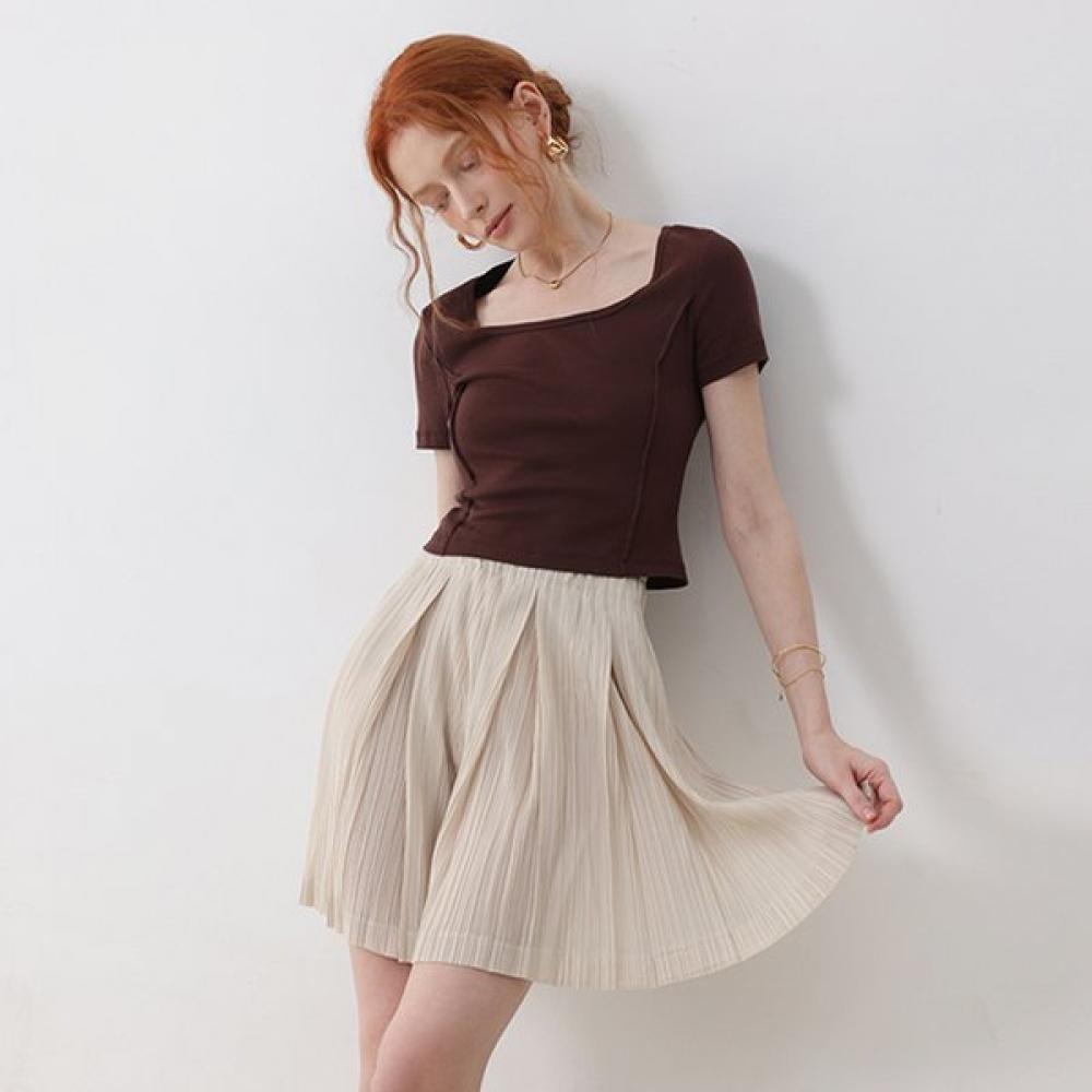 Dain Pleats Mood Shorts FREE/BEIGE
Dain Pleats Mood Shorts FREE/BEIGE