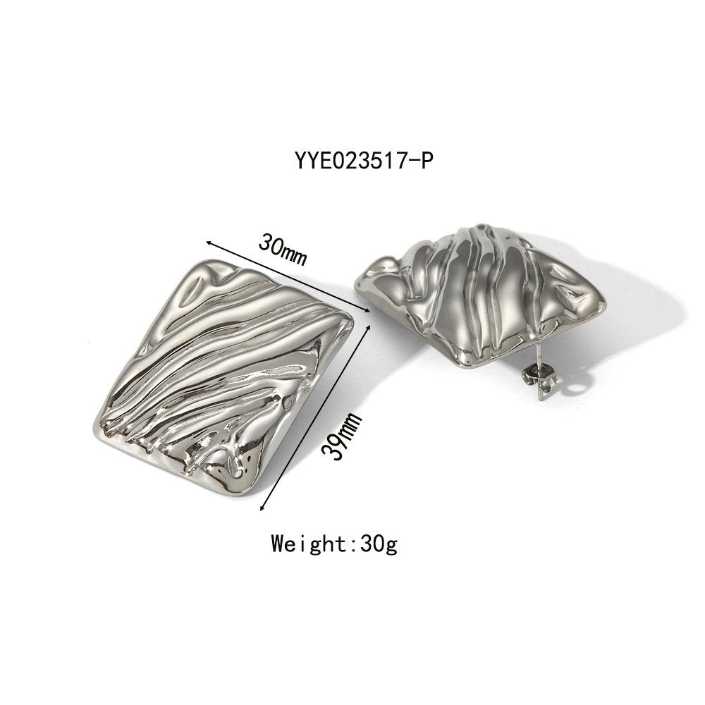 Серьги-инфлюенсеры из титановой стали: Неправильные полосатые серьги-пусеты, Роскошный преувеличенный дизайн, Нержавеющая сталь.
Серьги-инфлюенсеры из титановой стали: Неправильные полосатые серьги-пусеты, Роскошный преувеличенный дизайн, Нержавеющая сталь.