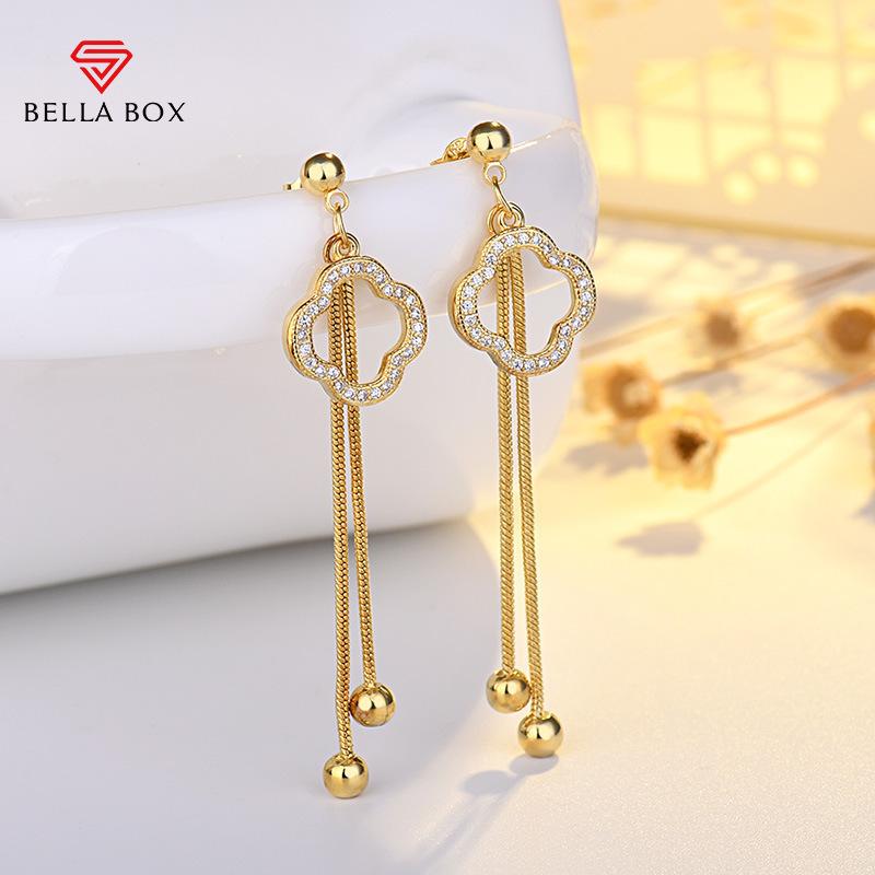 BELLA BOX S925 Silver Needle Little Fragrance Four-Leaf Clover Earrings, A New 2025 Light Luxury Niche Ear Ring Accessory For Women
BELLA BOX S925 Silver Needle Little Fragrance Four-Leaf Clover Earrings, A New 2025 Light Luxury Niche Ear Ring Accessory For Women
