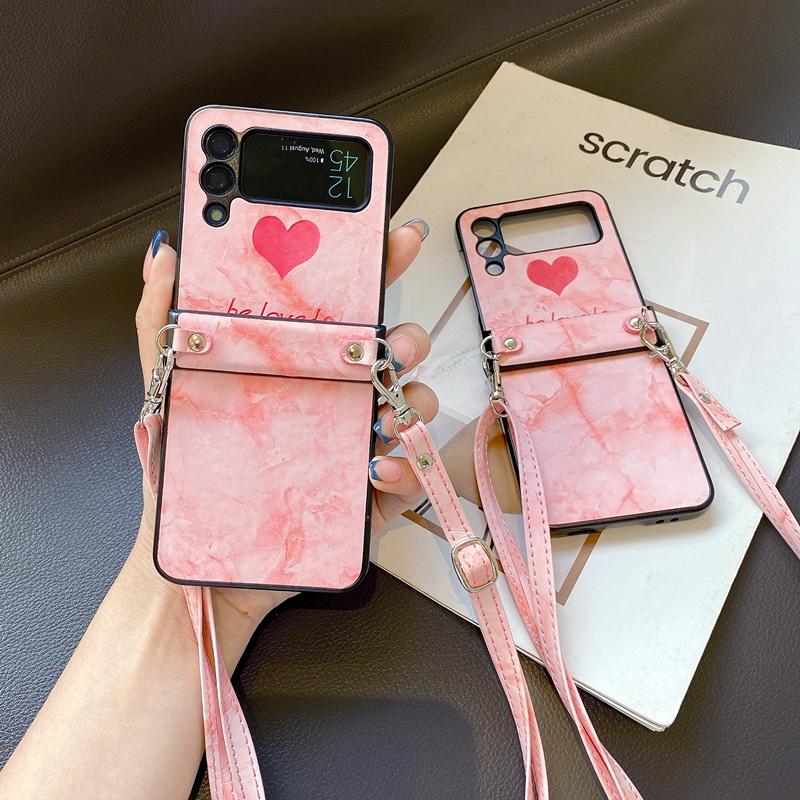 Модный флип-чехол с ремешком Love для Samsung Galaxy Z Flip 4 3 5G Flip4 Flip 3 кожаный чехол
Модный флип-чехол с ремешком Love для Samsung Galaxy Z Flip 4 3 5G Flip4 Flip 3 кожаный чехол