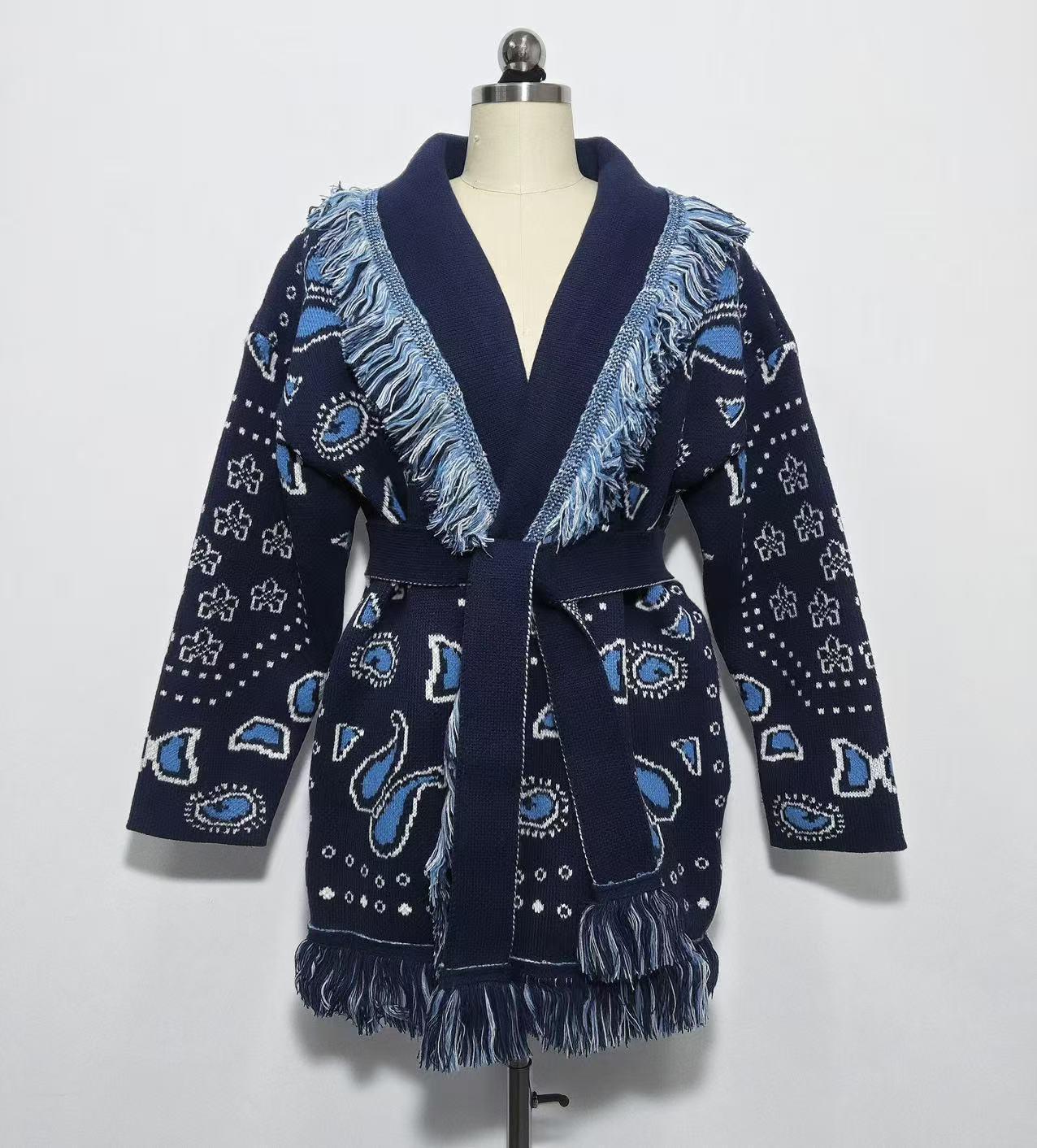 Navy Blue Retro Lapel Cardigan with Cashew Flower Tassels - Woolen Mid-length Sweater Coat for Autumn/Winter Small темно-синий
Navy Blue Retro Lapel Cardigan with Cashew Flower Tassels - Woolen Mid-length Sweater Coat for Autumn/Winter Small темно-синий