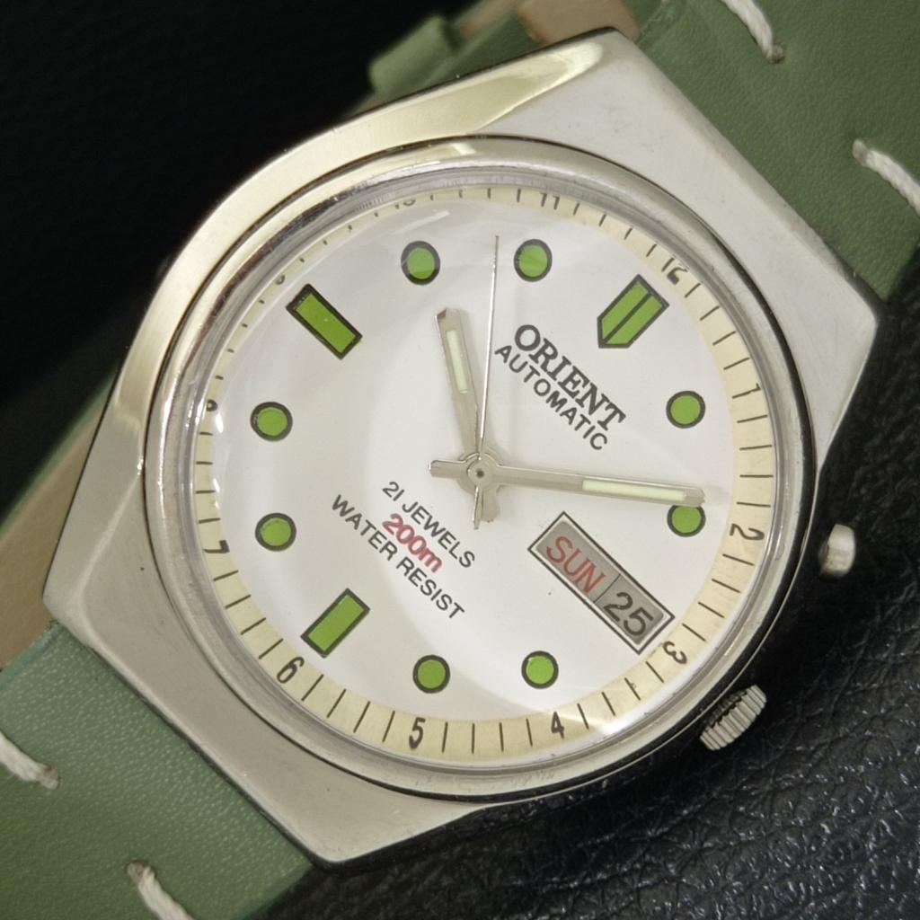 VINTAGE ORIENT AUTOMATIC 46941 JAPAN MENS WHITE COLOR DIAL WATCH a700664-5 R204-a700664
VINTAGE ORIENT AUTOMATIC 46941 JAPAN MENS WHITE COLOR DIAL WATCH a700664-5 R204-a700664