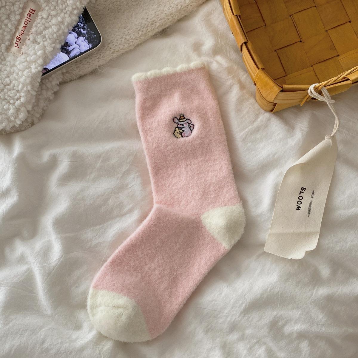 Australian Velvet Medium Tube Socks Soft Waxy Comfortable Cute Rabbit Plush Confinement Socks Winter Velvet Warm Floor Sleeping Socks One size
Australian Velvet Medium Tube Socks Soft Waxy Comfortable Cute Rabbit Plush Confinement Socks Winter Velvet Warm Floor Sleeping Socks One size