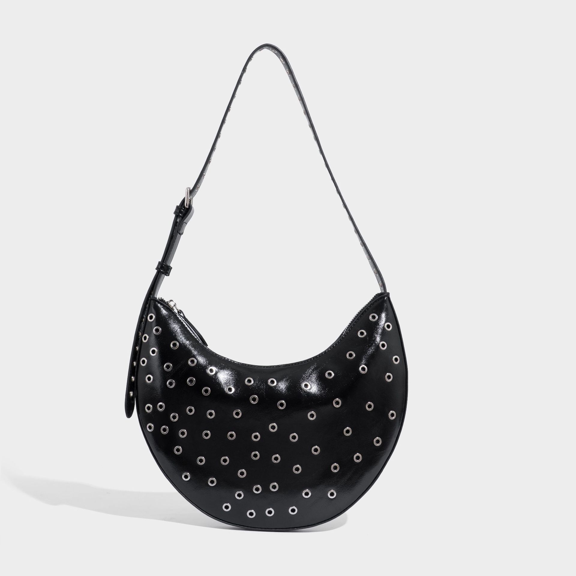 2025 Summer New Fashion Versatile Niche Handbag with a High-End Feel, Large Capacity, Studded Single-Shoulder Crossbody Bucket Bag чёрный
2025 Summer New Fashion Versatile Niche Handbag with a High-End Feel, Large Capacity, Studded Single-Shoulder Crossbody Bucket Bag чёрный