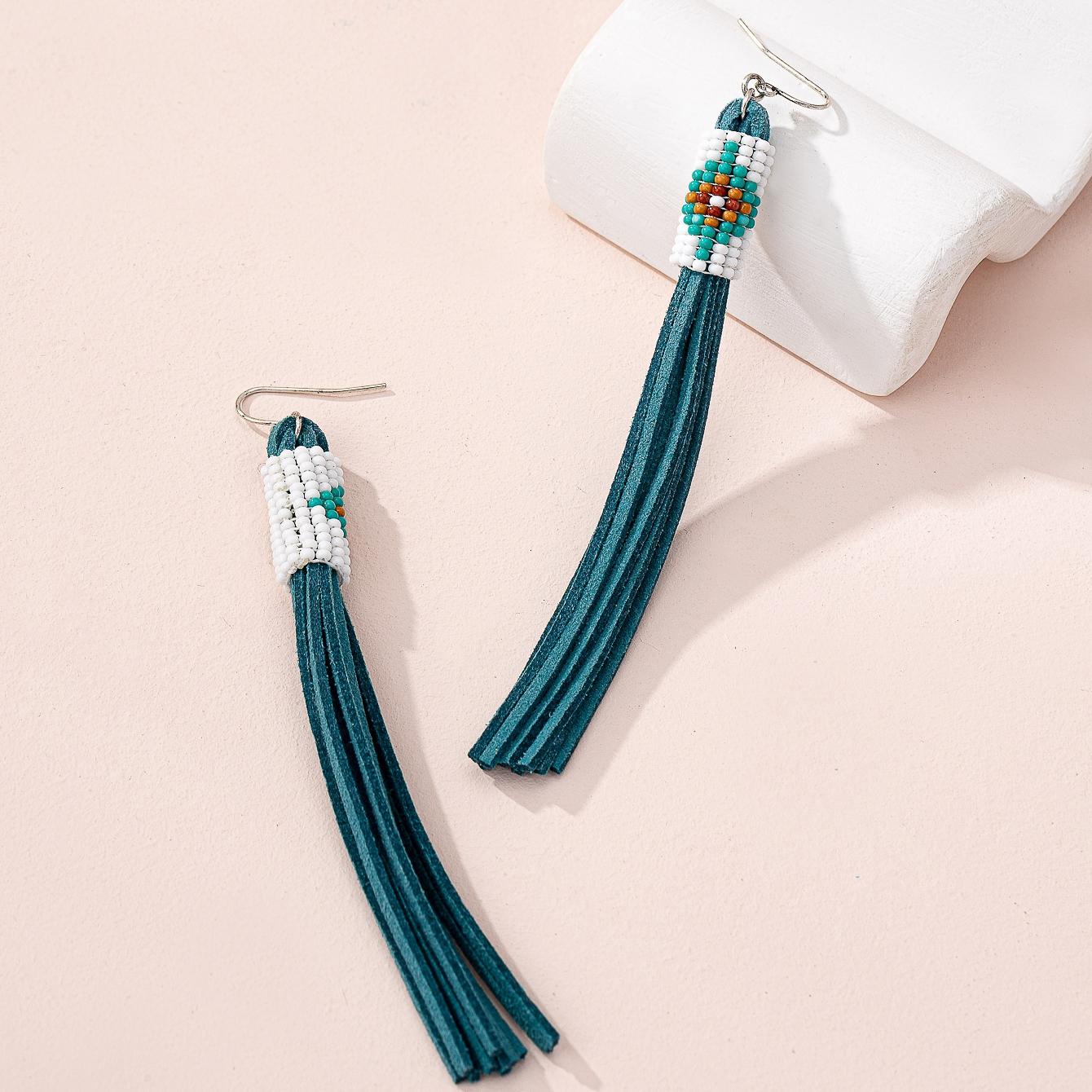 A Pair of Women s Dangle Earrings, Long Tassel Fabric Earrings, Ethnic Style Earrings, Suitable for Everyday Wear in Autumn and Winter синій
A Pair of Women s Dangle Earrings, Long Tassel Fabric Earrings, Ethnic Style Earrings, Suitable for Everyday Wear in Autumn and Winter синій